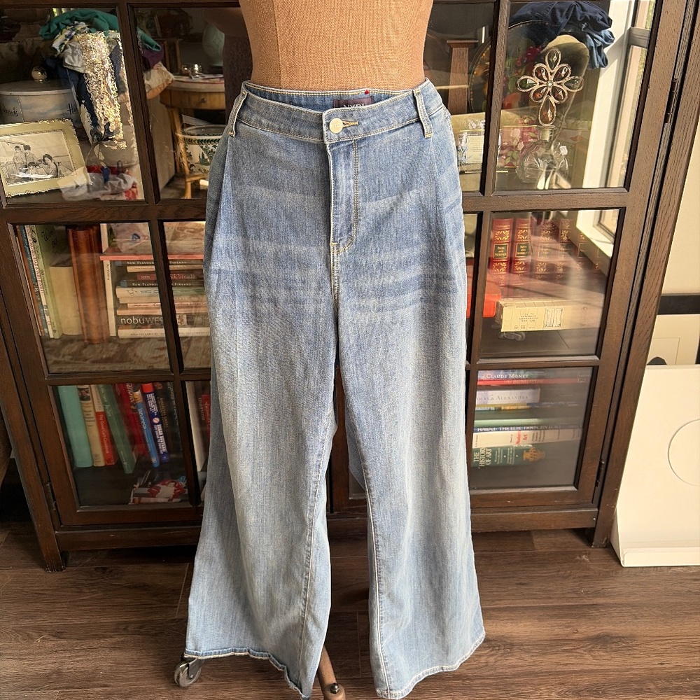 NYDJ, Teresa Wide Leg single pleat Jean, Size 14